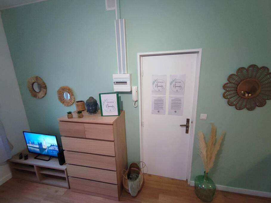 Namaste Studio By T&L Lejlighed Denain Eksteriør billede