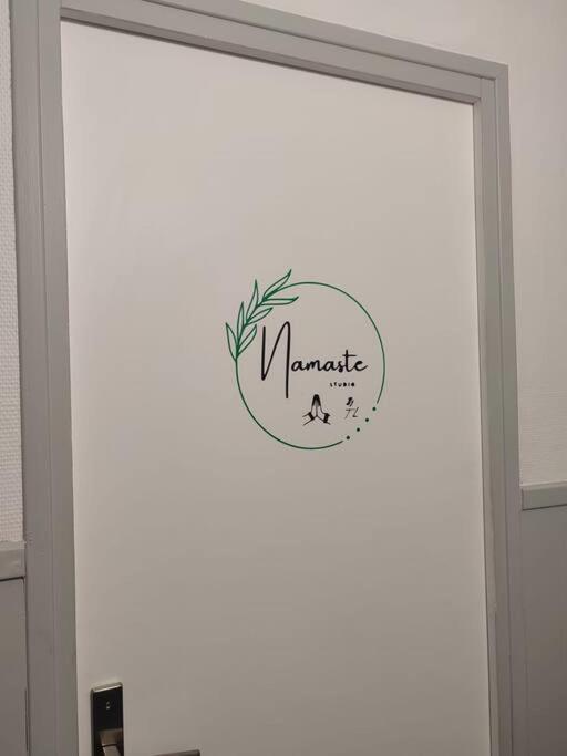 Namaste Studio By T&L Lejlighed Denain Eksteriør billede